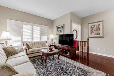 Photo 7 at 141 Michelle Drive, East Woodbridge, Vaughan