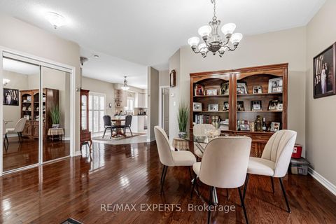 Photo 10 at 141 Michelle Drive, East Woodbridge, Vaughan