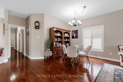 Photo 11 at 141 Michelle Drive, East Woodbridge, Vaughan