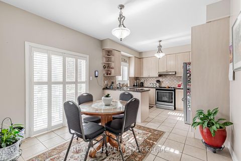Photo 15 at 141 Michelle Drive, East Woodbridge, Vaughan