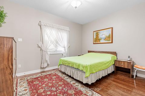 Photo 21 at 141 Michelle Drive, East Woodbridge, Vaughan