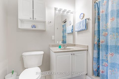 Photo 22 at 141 Michelle Drive, East Woodbridge, Vaughan