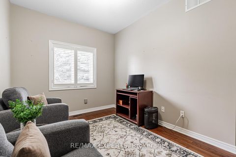 Photo 25 at 141 Michelle Drive, East Woodbridge, Vaughan