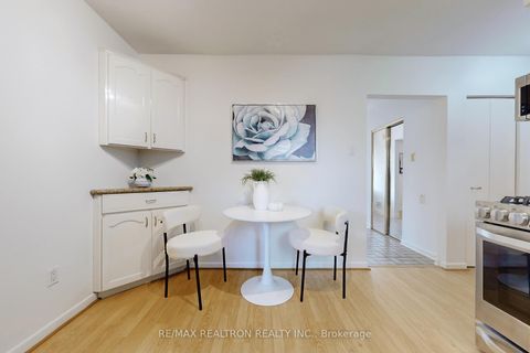 Photo 13 at 128 Underhill Drive, Donalda, Toronto
