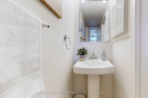 Photo 14 at 128 Underhill Drive, Donalda, Toronto
