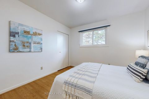 Photo 20 at 128 Underhill Drive, Donalda, Toronto