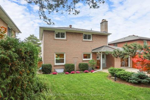 Photo 24 at 128 Underhill Drive, Donalda, Toronto