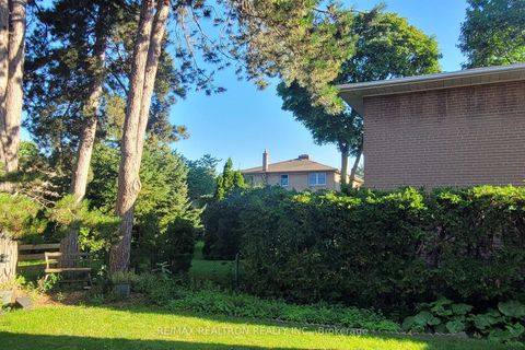 Photo 46 at 128 Underhill Drive, Donalda, Toronto