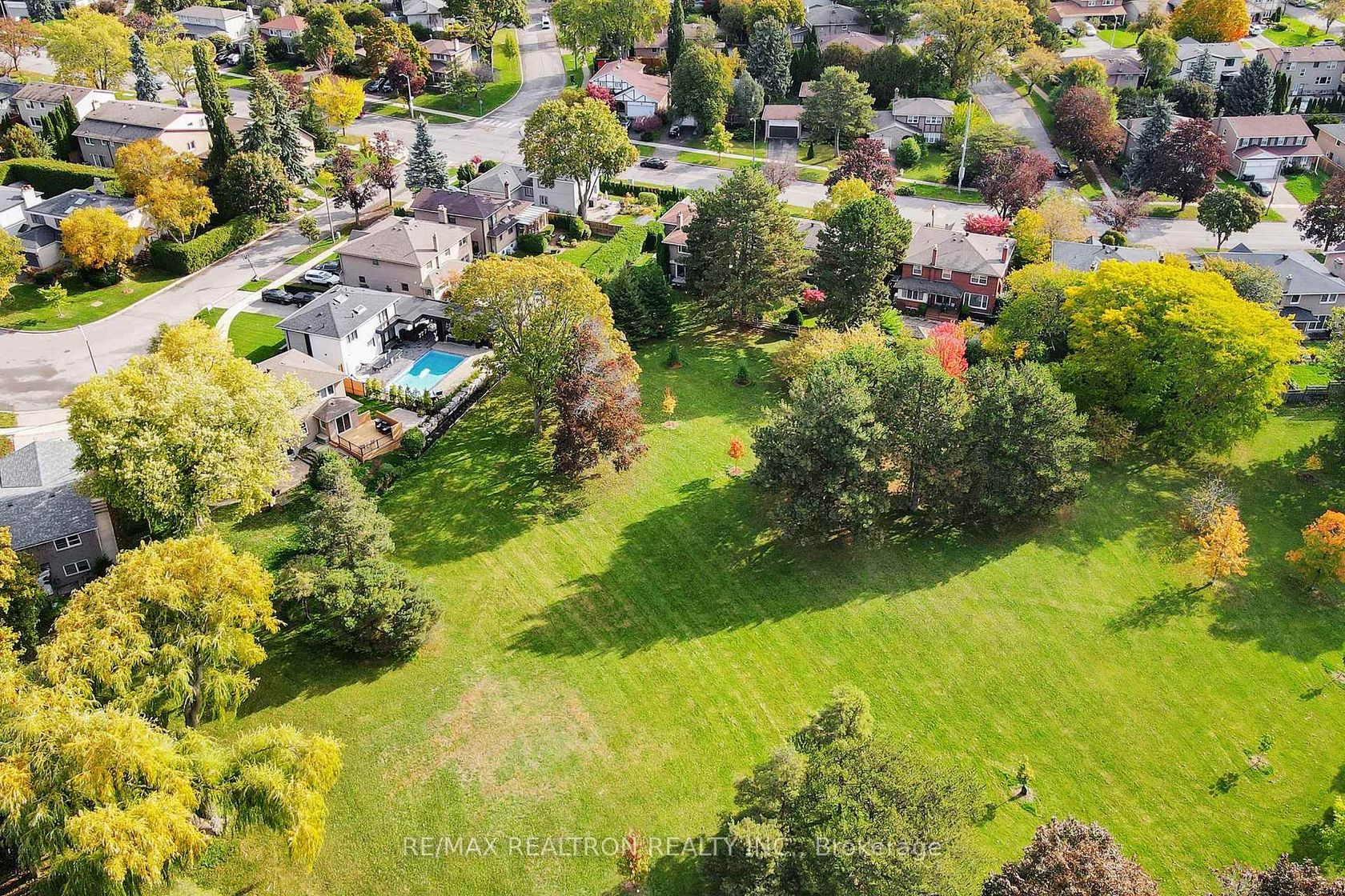 Photo 29 at 128 Underhill Drive, Donalda, Toronto Photo 29 at 128 Underhill Drive, Donalda, Toronto