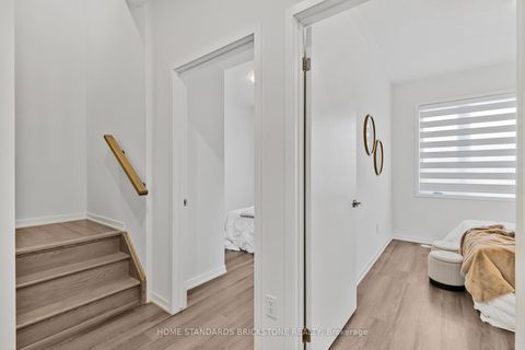 Photo 19 at TH 366 - 90 Honeycrisp Crescent, Vaughan Corporate Centre, Vaughan