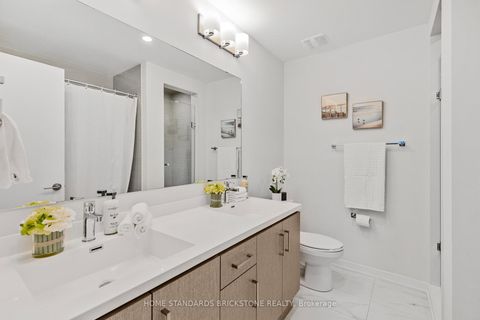 Photo 23 at TH 366 - 90 Honeycrisp Crescent, Vaughan Corporate Centre, Vaughan