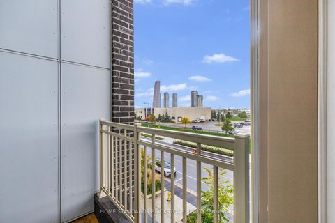 Photo 26 at TH 366 - 90 Honeycrisp Crescent, Vaughan Corporate Centre, Vaughan