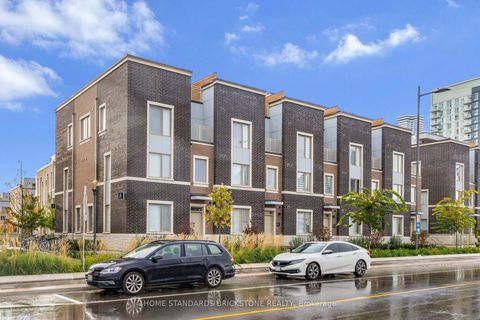 Photo 31 at TH 366 - 90 Honeycrisp Crescent, Vaughan Corporate Centre, Vaughan