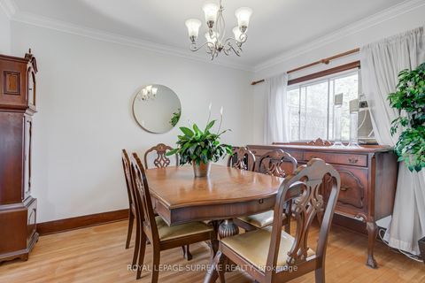 Photo 11 at 152 Parkhurst Boulevard, Leaside, Toronto