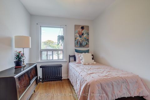 Photo 20 at 152 Parkhurst Boulevard, Leaside, Toronto