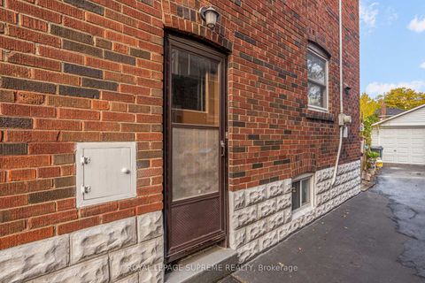 Photo 34 at 152 Parkhurst Boulevard, Leaside, Toronto