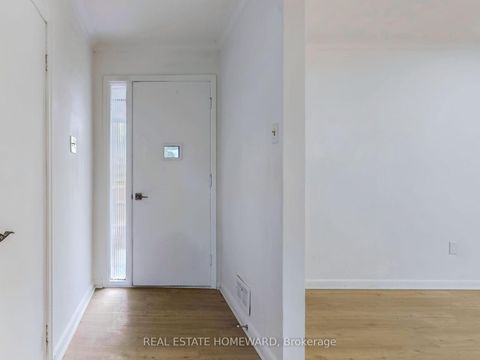Photo 3 at 4 Porchester Drive N, Woburn, Toronto