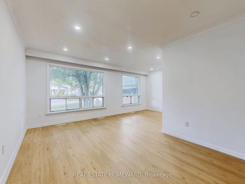 Photo 4 at 4 Porchester Drive N, Woburn, Toronto