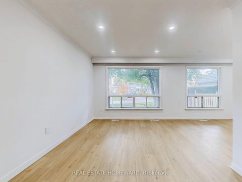 Photo 5 at 4 Porchester Drive N, Woburn, Toronto