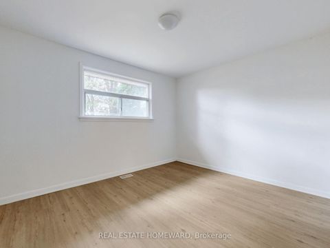 Photo 14 at 4 Porchester Drive N, Woburn, Toronto
