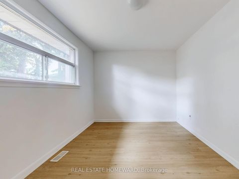 Photo 15 at 4 Porchester Drive N, Woburn, Toronto