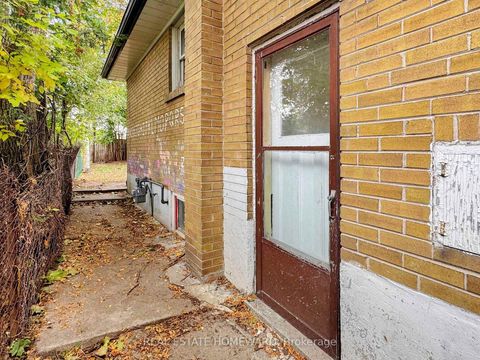 Photo 32 at 4 Porchester Drive N, Woburn, Toronto