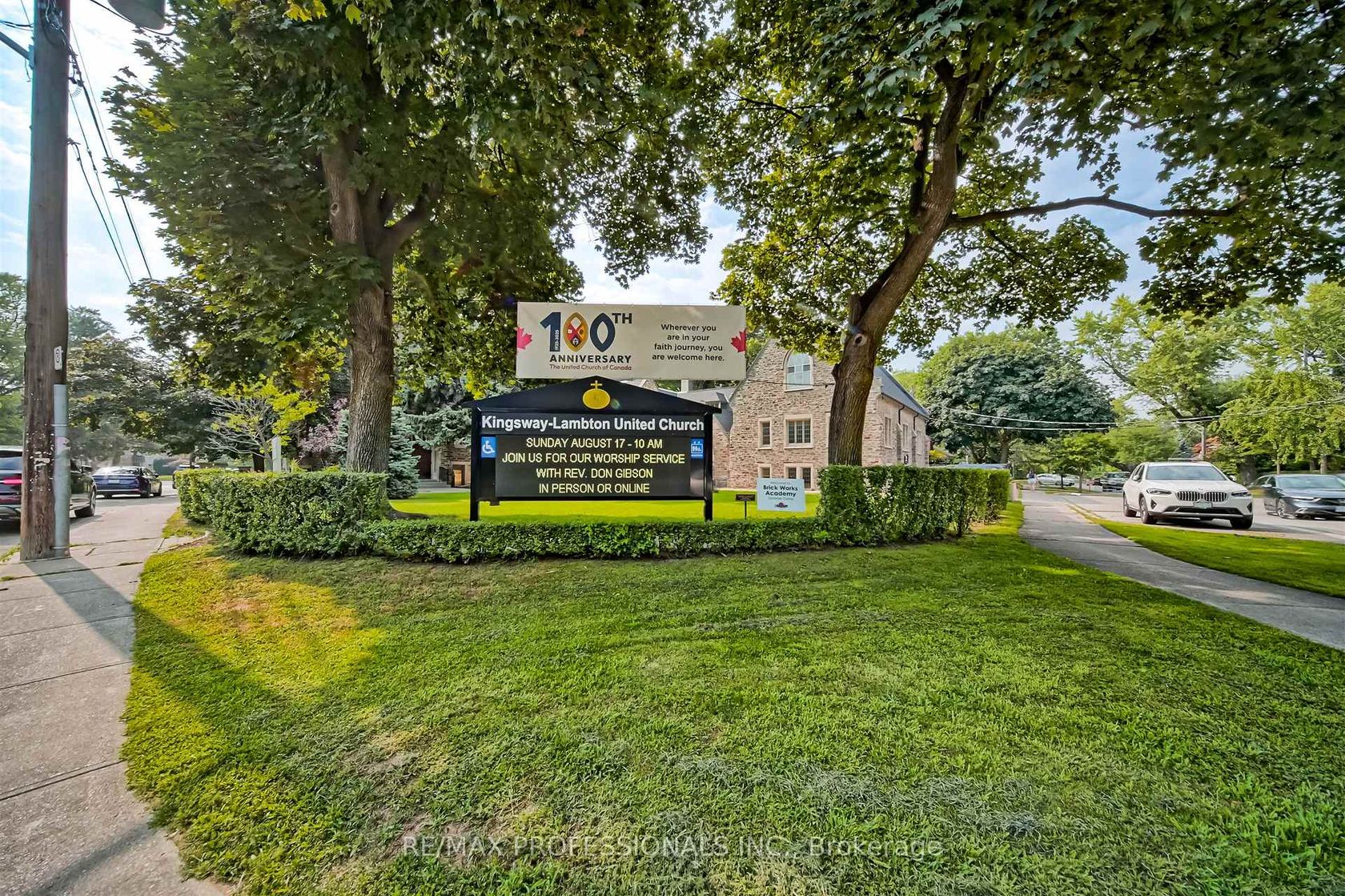 Photo 7 at 96 Dunedin Drive, Kingsway South, Toronto Photo 7 at 96 Dunedin Drive, Kingsway South, Toronto