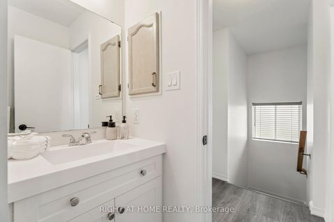 Photo 18 at 115 Laidlaw Drive, West Bayfield, Barrie