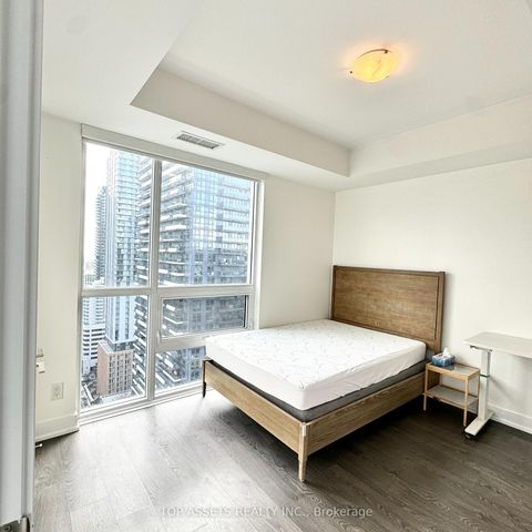 Photo 5 at 3006 - 318 Richmond Street W, Waterfront Communities C1, Toronto