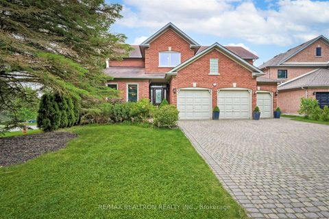 Photo 2 at 852 Norwick Road, Wyndham, Newmarket