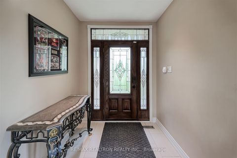 Photo 4 at 852 Norwick Road, Wyndham, Newmarket