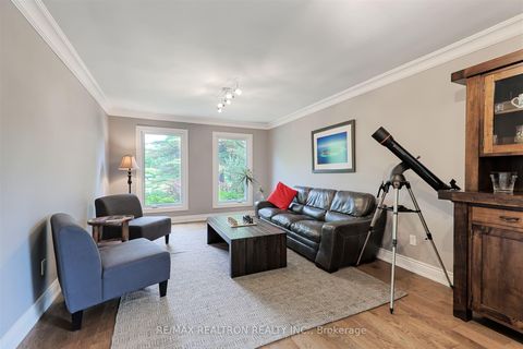 Photo 7 at 852 Norwick Road, Wyndham, Newmarket