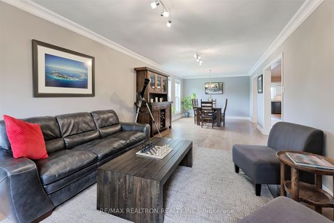 Photo 8 at 852 Norwick Road, Wyndham, Newmarket