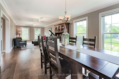 Photo 10 at 852 Norwick Road, Wyndham, Newmarket