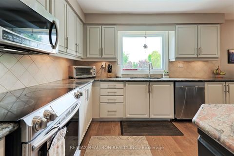 Photo 12 at 852 Norwick Road, Wyndham, Newmarket