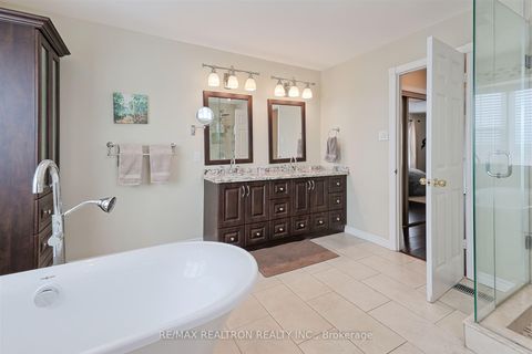 Photo 23 at 852 Norwick Road, Wyndham, Newmarket