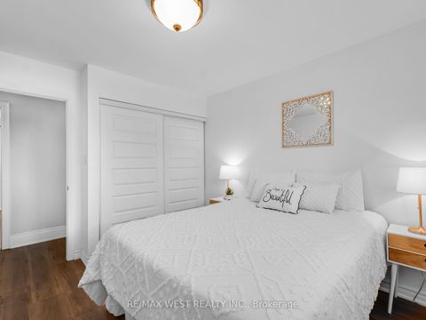 Photo 39 at 553 King Street E, Moss Park, Toronto
