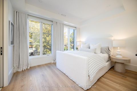 Photo 21 at 229 Sheldrake Boulevard, Mount Pleasant East, Toronto