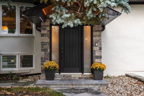 Photo 2 at 1220 LAMBETH Road, FA Falgarwood, Oakville