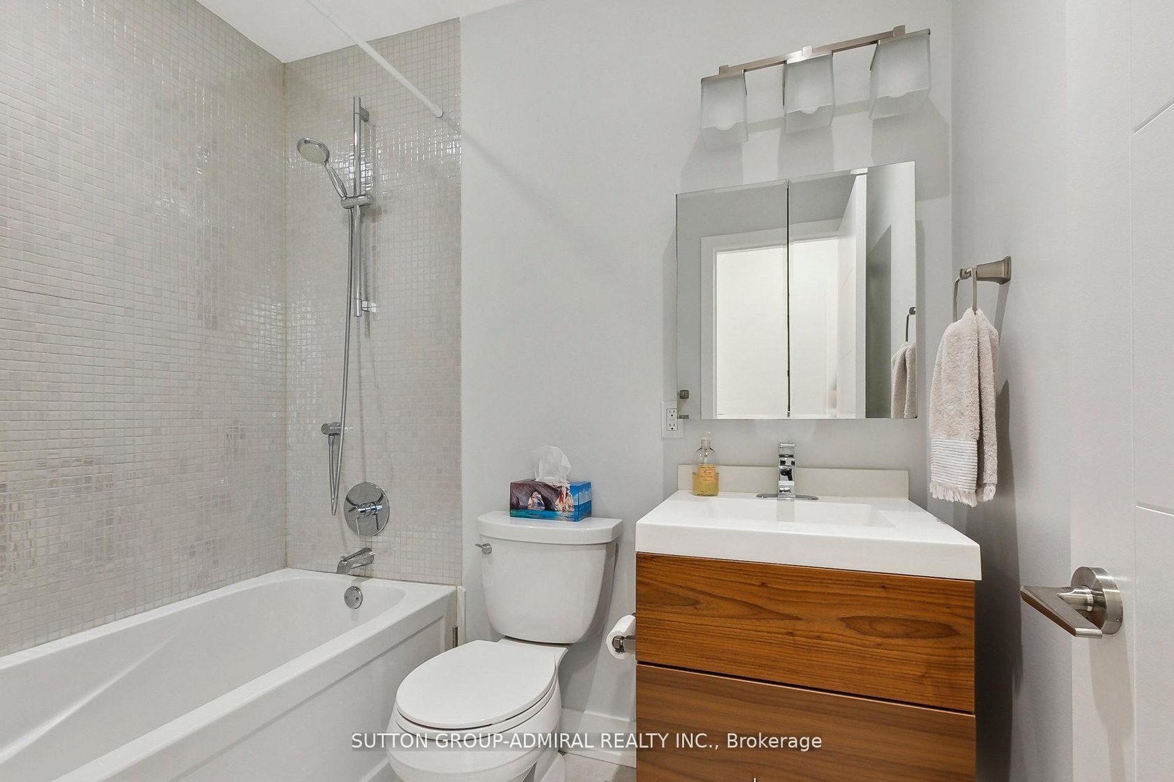 Photo 41 at 34 Elvina Gardens, Mount Pleasant East, Toronto Photo 41 at 34 Elvina Gardens, Mount Pleasant East, Toronto