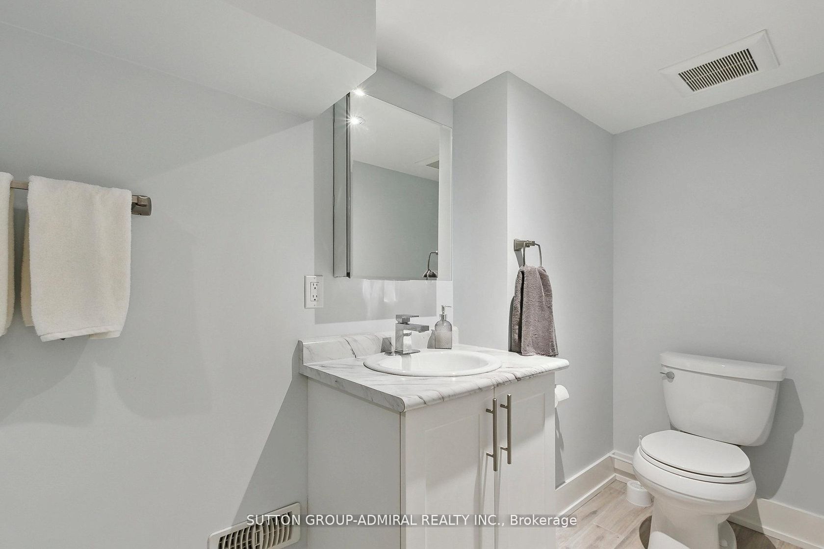 Photo 46 at 34 Elvina Gardens, Mount Pleasant East, Toronto Photo 46 at 34 Elvina Gardens, Mount Pleasant East, Toronto