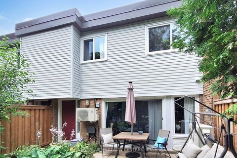 Photo 1 at 85 - 237 Milestone Crescent, Aurora Village, Aurora