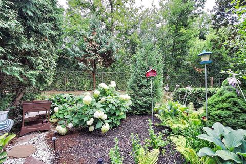 Photo 23 at 85 - 237 Milestone Crescent, Aurora Village, Aurora