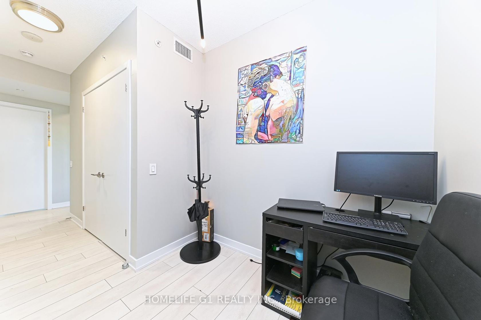 Photo 8 at 8 - 2212 Lakeshore Boulevard, Mimico, Toronto Photo 8 at 8 - 2212 Lakeshore Boulevard, Mimico, Toronto