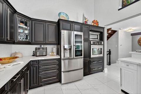 Photo 17 at 93 Seline Crescent, Painswick South, Barrie