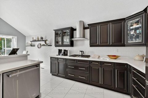 Photo 19 at 93 Seline Crescent, Painswick South, Barrie