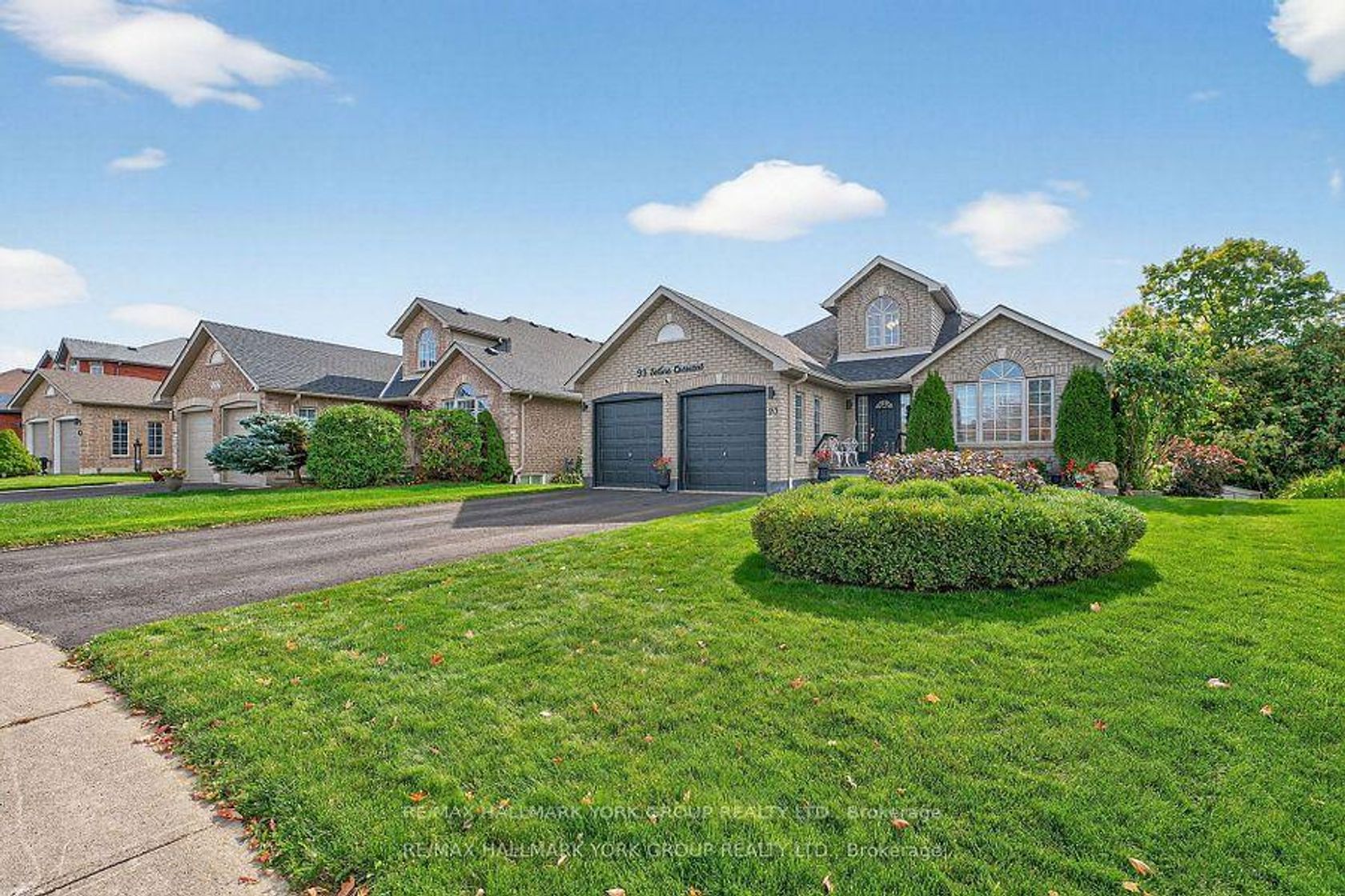 93 Seline Crescent, Painswick South, Barrie photo number 2