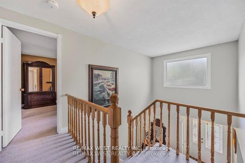 Photo 13 at 230 Browning Trail, Letitia Heights, Barrie Photo 13 at 230 Browning Trail, Letitia Heights, Barrie