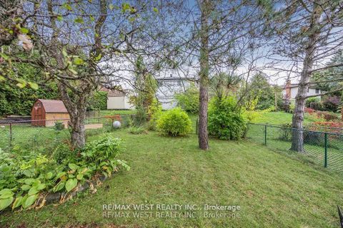 Photo 32 at 230 Browning Trail, Letitia Heights, Barrie