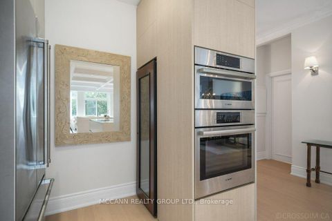 Photo 11 at 208 - 65 Sheldrake Boulevard, Mount Pleasant East, Toronto